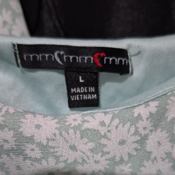 Floral Light Green Romper - Picture 2 of 2